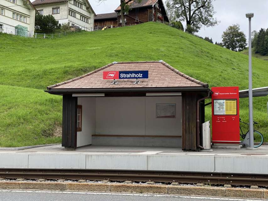 Haltestelle Strahlholz