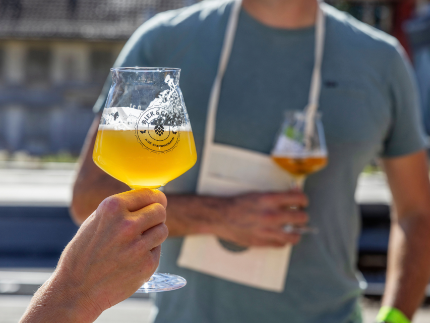 Bier & Gnuss a dä Zahnradbahn