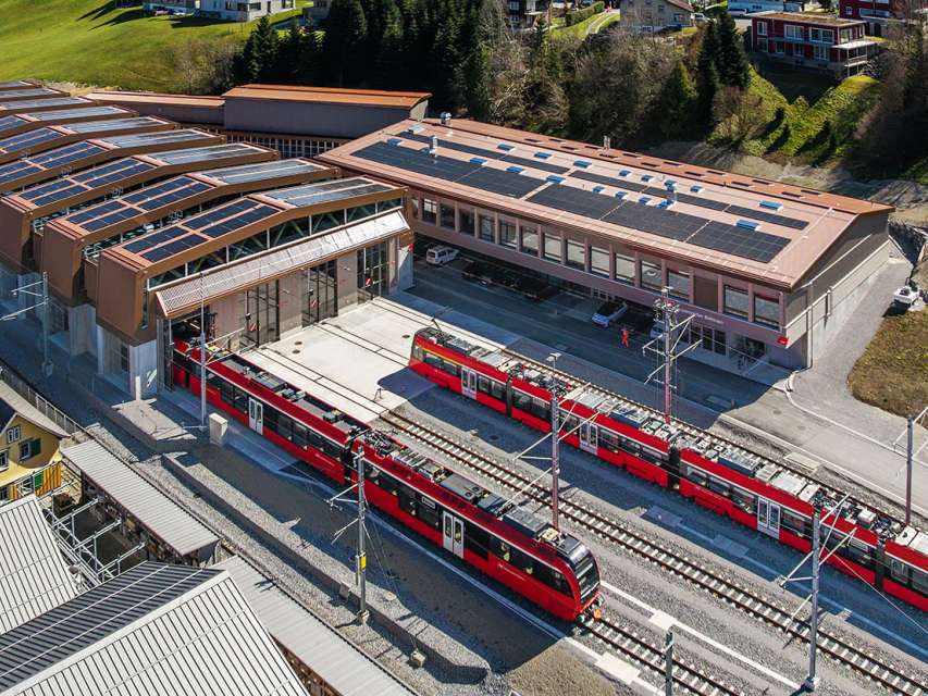 Führung durch das Servicezentrum